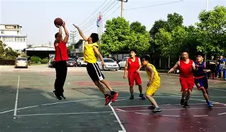 一场胜者为王的比赛,球队斗志高昂(赢得一场比赛) 一场胜者为王的比赛,球队斗志高昂(赢得一场比赛)