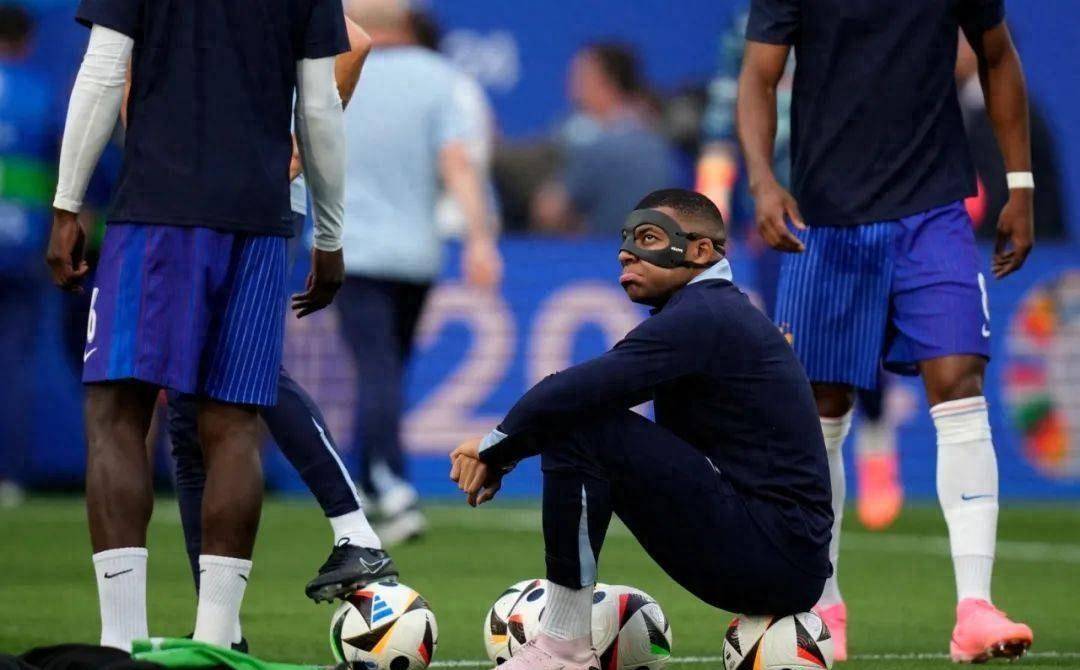 法国队上演精妙配合，给对手制造困境(法国队上演精妙配合,给对手制造困境的电影)