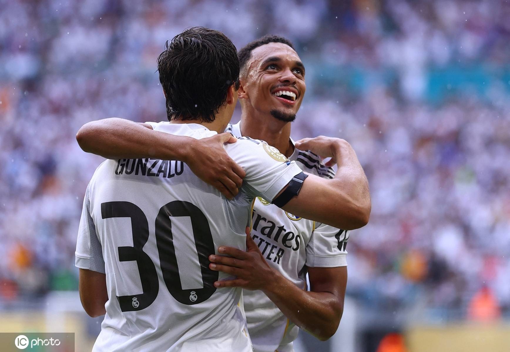 拍案叫绝！皇马击败尤文图斯晋级决赛的简单介绍