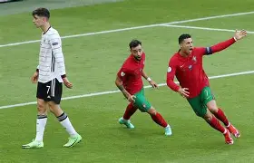 包含法国猛攻葡萄牙，斩获胜利终结对手不败的词条